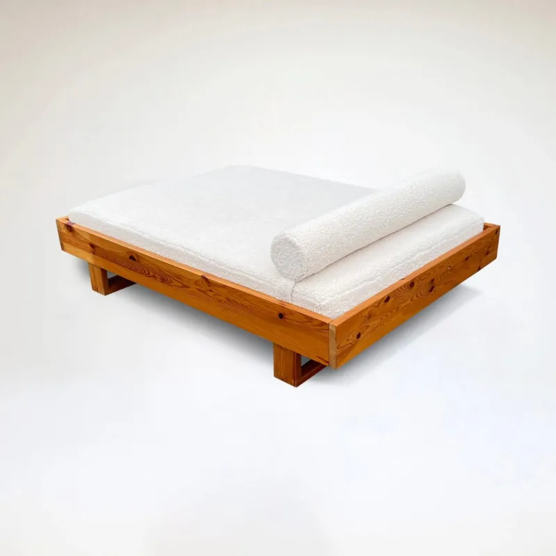 Pamono Pine and Bouclé Daybed by Ate Van Apeldoorn for Houtwerk Hattem, 1970s> Daybeds & Chaises Lounges