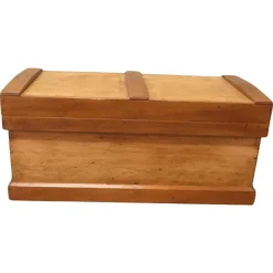New Pamono Pine Carpenters Tool Chest Apprentice Piece This Is a Strong Good Quality Box, 1920