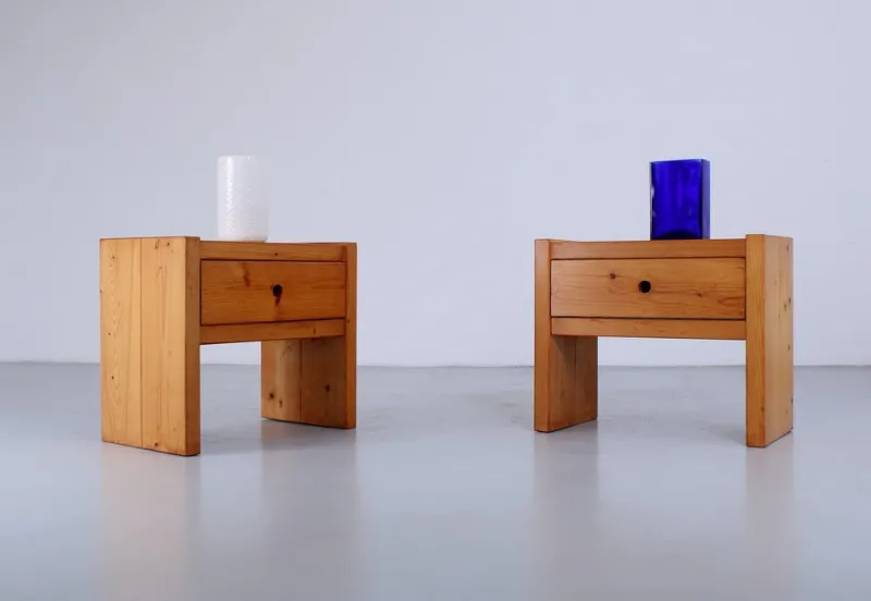 Pamono Pinewood Nightstands from Charlotte Perriand, 1970s, Set of 2> Nightstands
