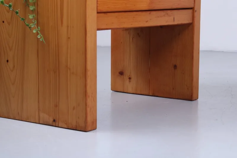 Pamono Pinewood Nightstands from Charlotte Perriand, 1970s, Set of 2> Nightstands