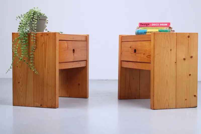 Pamono Pinewood Nightstands from Charlotte Perriand, 1970s, Set of 2> Nightstands