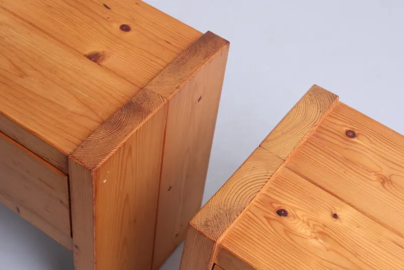 Pamono Pinewood Nightstands from Charlotte Perriand, 1970s, Set of 2> Nightstands
