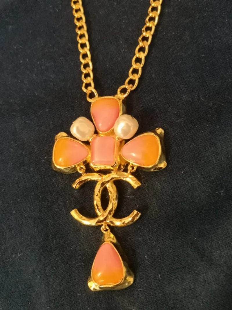 Pamono Pink and Gold Chanel Necklace Pendant from Chanel> Necklaces