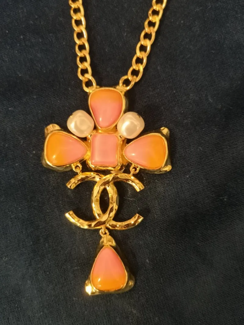 Pamono Pink and Gold Chanel Necklace Pendant from Chanel> Necklaces