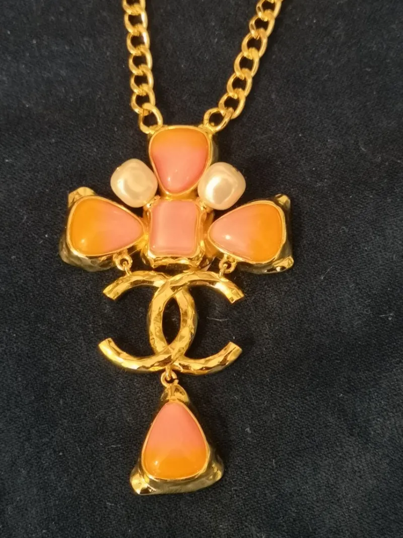Pamono Pink and Gold Chanel Necklace Pendant from Chanel> Necklaces