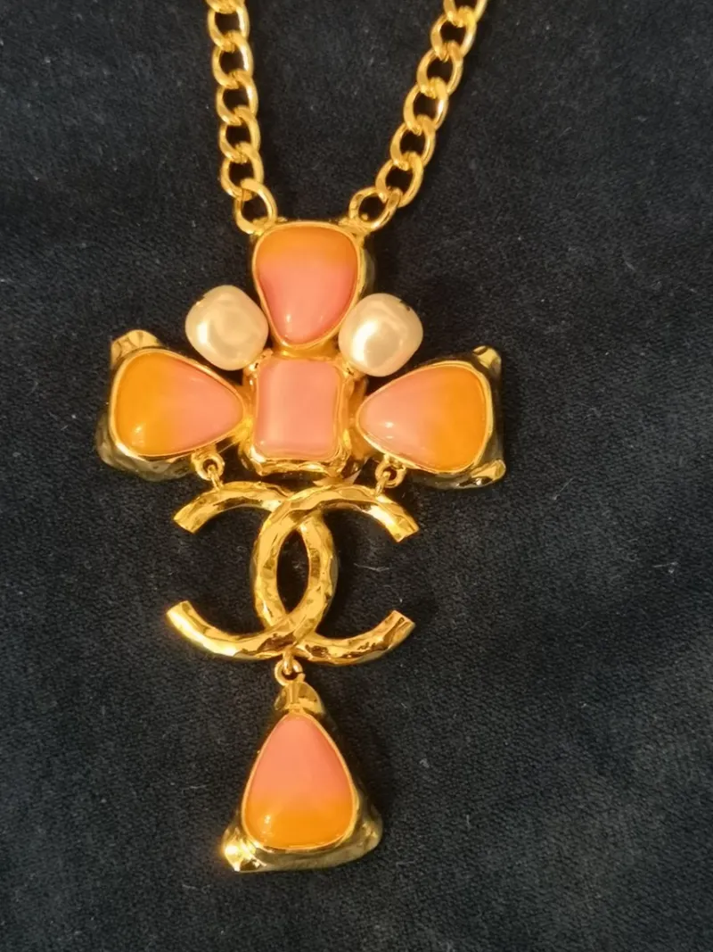 Pamono Pink and Gold Chanel Necklace Pendant from Chanel> Necklaces