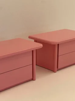 Pamono Pink Lacquered Wooden Bedside Tables, 1980s, Set of 2> Nightstands