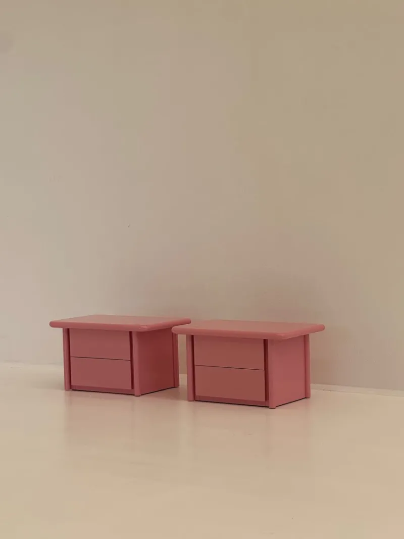 Pamono Pink Lacquered Wooden Bedside Tables, 1980s, Set of 2> Nightstands