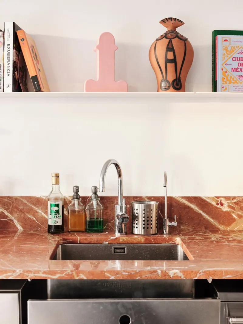 Pamono Pink Shiva Vase by Ettore Sottsass for BD Barcelona> Tabletop