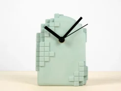 Pamono Pixel Desk Clock from Studio Lorier