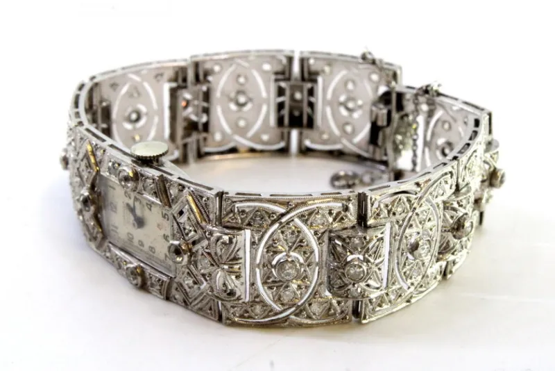 Pamono Platinum Watch with Articulated Bracelet, Brilliant-Cut Diamonds and Chips, with Safety Chain> Watches