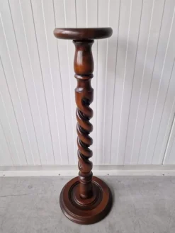 Best Pamono Podium Column in Wood