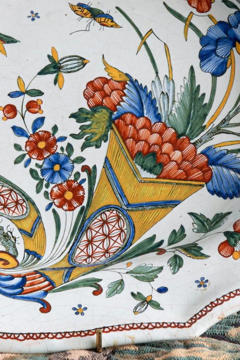 Outlet Pamono Polychrome Dish with Cornucopia by Rouen Faience, 1740s