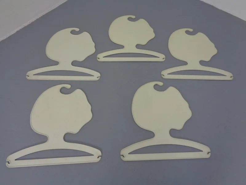 Pamono Pop Art Plastic Coat Hangers, 1960s, Set of 5> Racks, Hooks & Valets