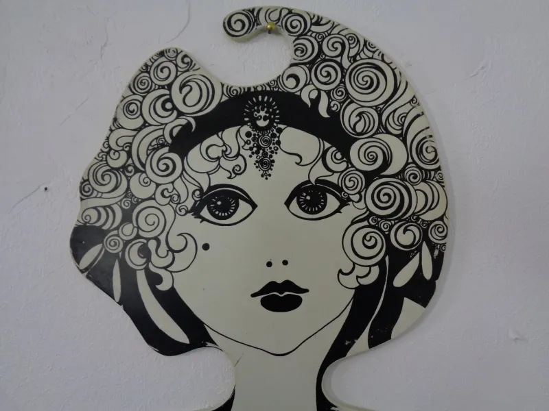 Pamono Pop Art Plastic Coat Hangers, 1960s, Set of 5> Racks, Hooks & Valets