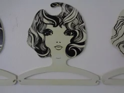 Pamono Pop Art Plastic Coat Hangers, 1960s, Set of 5><noscript><img width=