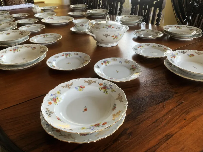 Discount Pamono Porcelain Dinner Set from Kahla, 1950s, Set of 39