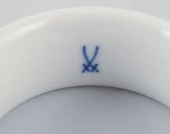 Pamono Porcelain Napkin Rings with Blue Onion Pattern from Meissen, Germany, Set of 6><noscript><img width=