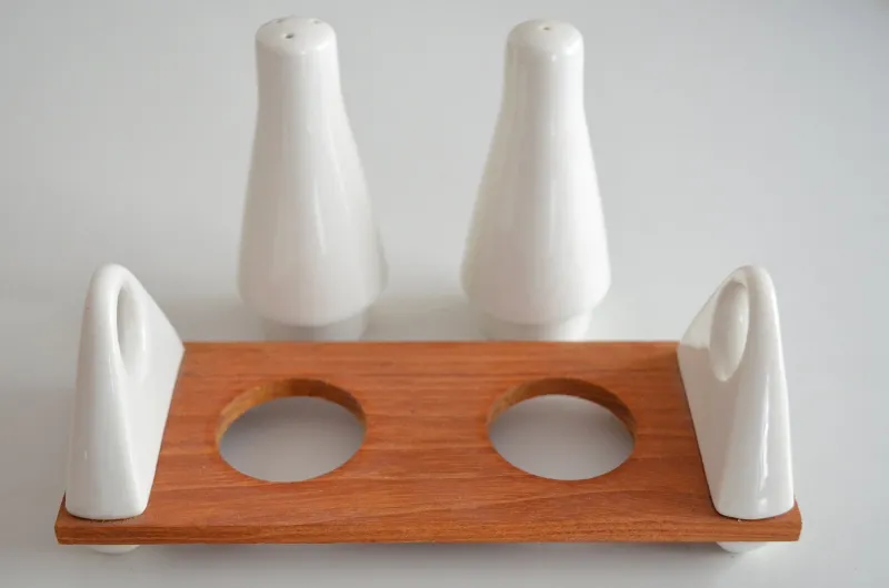 Pamono Porcelain Salt & Pepper Set by Peter Müller for Sgarfo Modern, 1960s> Salt & Pepper Shakers