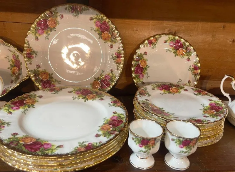 Pamono Porcelain Set by Royal Albert, 1960s, Set of 36> Coffee & Tea Service