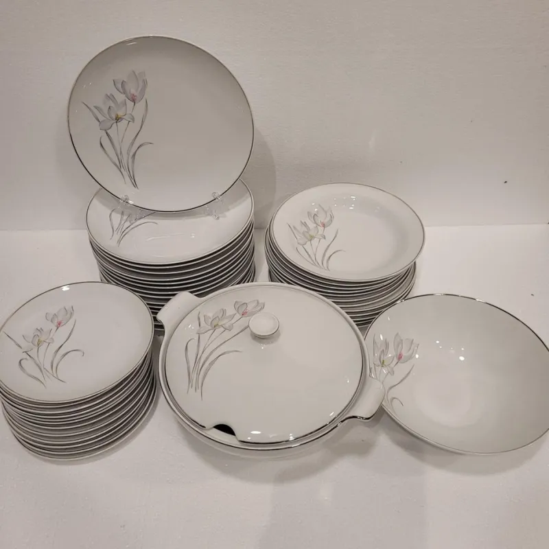 Clearance Pamono Porcelain Tableware Flowers from Eschenbach, Germany, 1950s, Set of 55