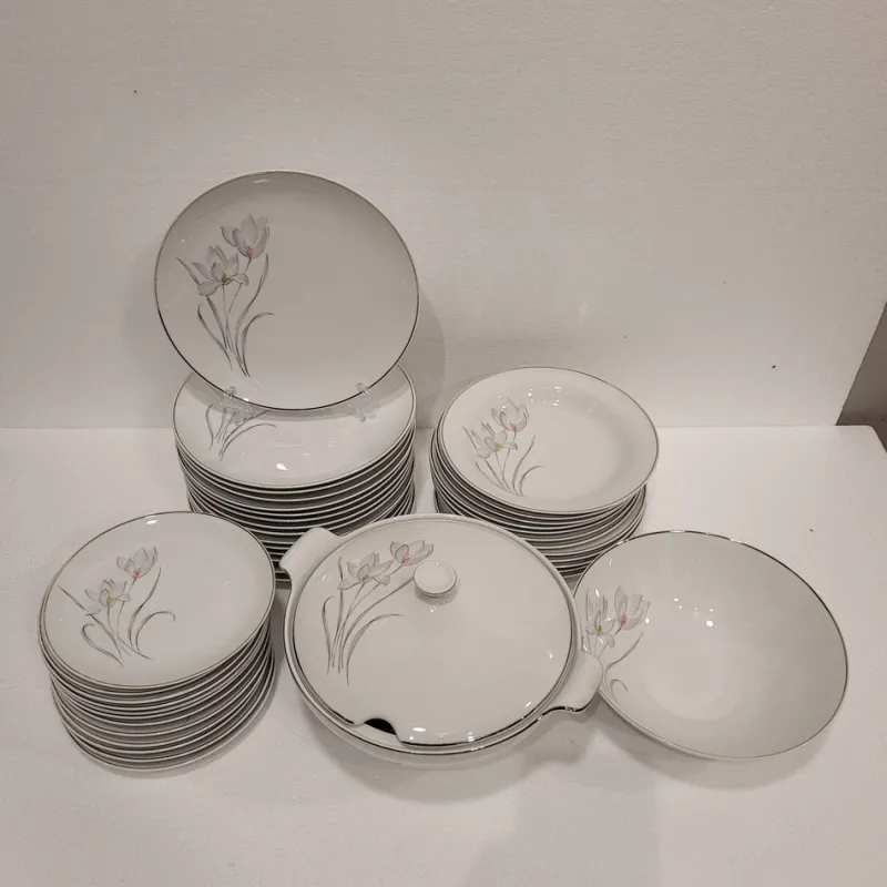 Clearance Pamono Porcelain Tableware Flowers from Eschenbach, Germany, 1950s, Set of 55