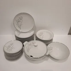 Clearance Pamono Porcelain Tableware Flowers from Eschenbach, Germany, 1950s, Set of 55
