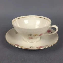 New Pamono Porcelain Tea Service with White and Gold Flowers from Stadtlengsfeld, 1970s, Set of 23