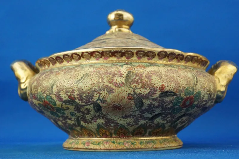Online Pamono Porcelain Tureen with Relief Enamels by Satsuma, 1920s