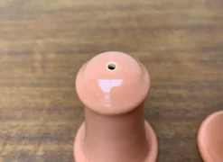 Pamono Postmodern Ceramic Salt and Pepper Shakers by Gallo Design for Villeroy & Boch, Set of 2><noscript><img width=