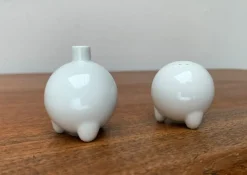 Sale Pamono Postmodern German Ceramic Fantasia Series Salt and Pepper Shaker by Matteo Thun for Arzberg, 1980s, Set of 2