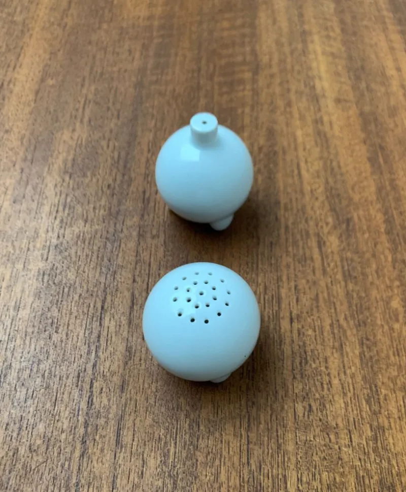 Sale Pamono Postmodern German Ceramic Fantasia Series Salt and Pepper Shaker by Matteo Thun for Arzberg, 1980s, Set of 2