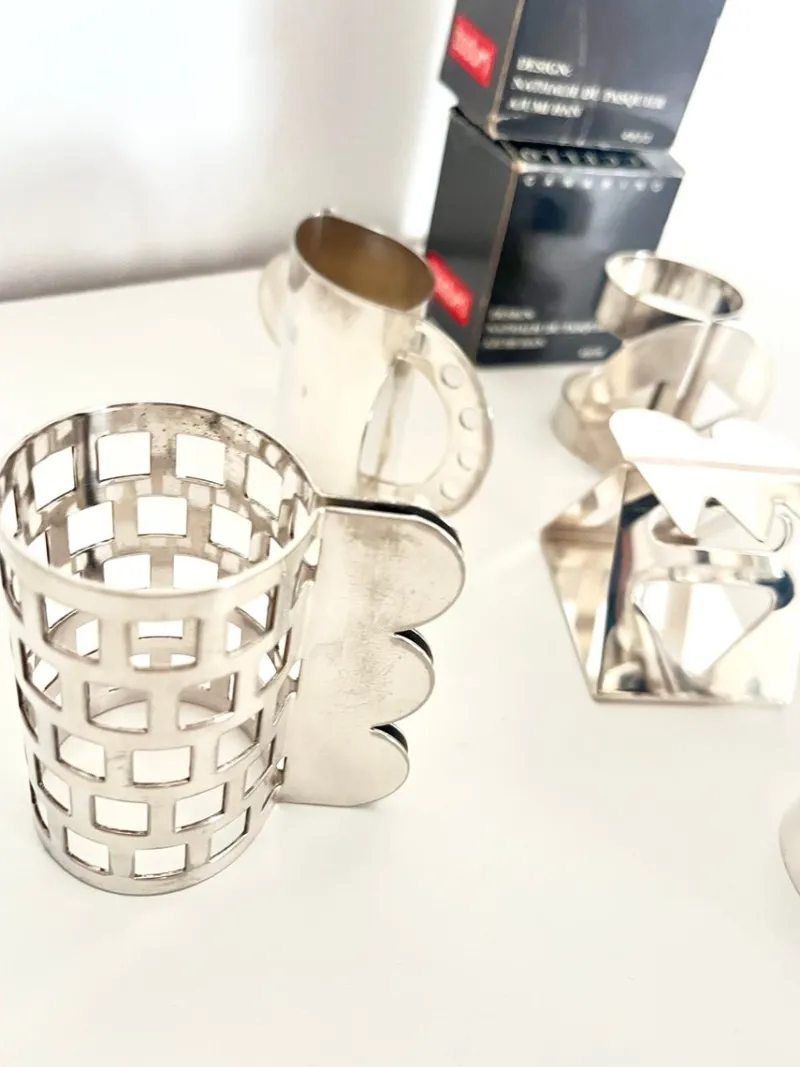 Pamono Postmodern Napkin Rings in Stainless Steel by Nathalie du Pasquier for Bodum, 1990s, Set of 6> Serving Dishes