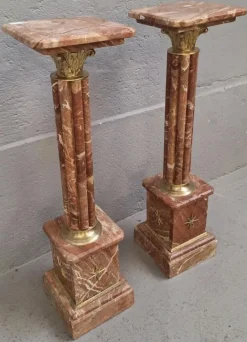 Pamono Presentation Columns in Pink Marble and Bronze, Set of 2><noscript><img width=