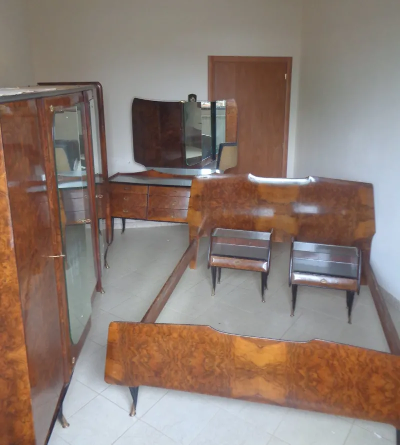 Online Pamono Primavera 57 Bedroom Series in Walnut, Briar, Glass and Brass by Osvaldo Borsani for Atelier Borsani Varedo, 1957, Set of 5
