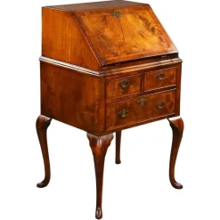 Best Pamono Queen Anne Walnut Bureau, 1930s