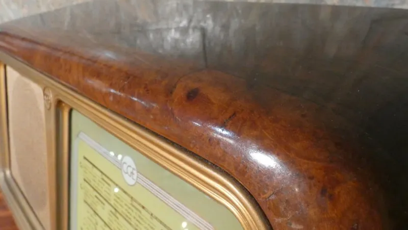 Pamono Radio 2105 in Bakelite and Briarwood by CGE, 1940s> Electronics