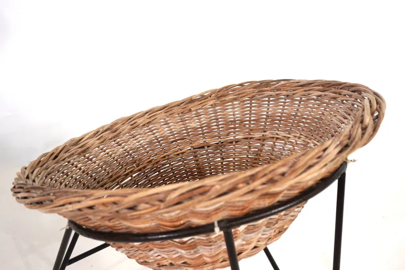 Pamono Rattan Basket Pod Lounge Chair, 1960> Garden Seating