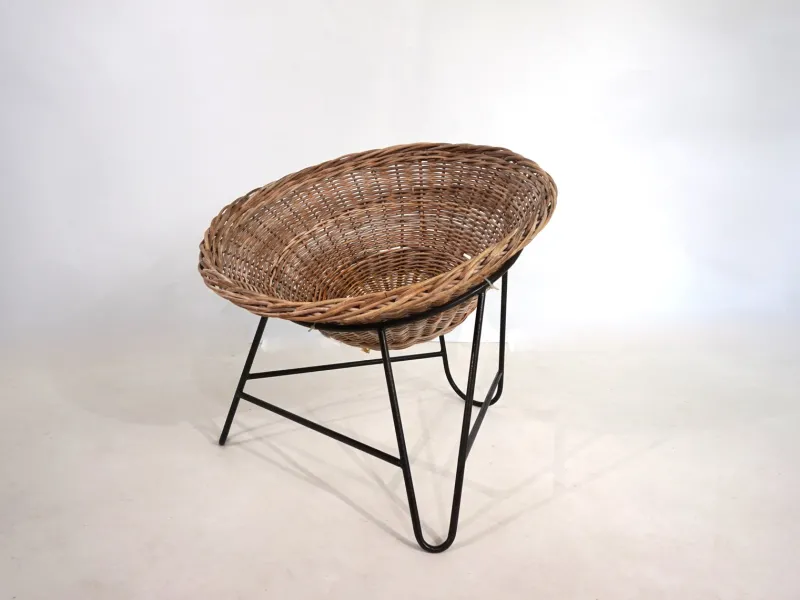 Pamono Rattan Basket Pod Lounge Chair, 1960> Garden Seating