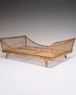 Pamono Rattan Daybed in the style of Jean Royère, 1970s> Daybeds & Chaises Lounges