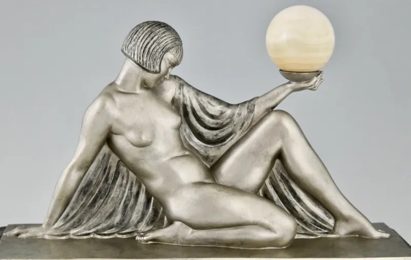 Pamono Raymonde Guerbe, Art Deco Seated Lady Holding a Ball, 1930s, Metal with Onyx Base> Art Deco