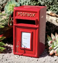 Pamono Red Post Box with 2 Keys in Cast Iron & Steel> Garden Accessories