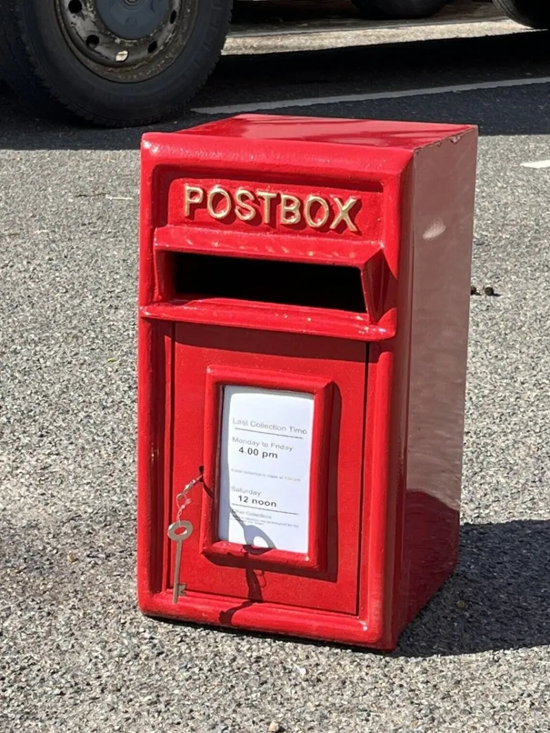 Pamono Red Post Box with 2 Keys in Cast Iron & Steel> Garden Accessories