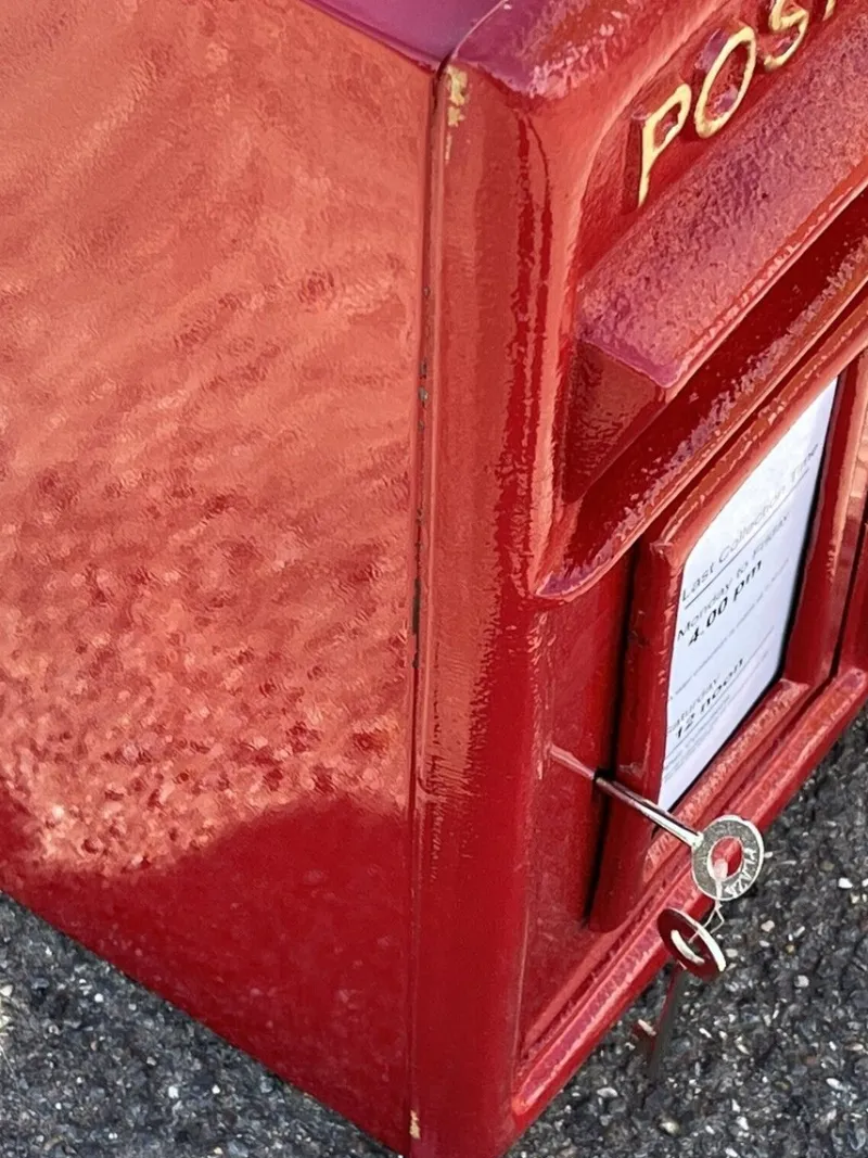 Pamono Red Post Box with 2 Keys in Cast Iron & Steel> Garden Accessories