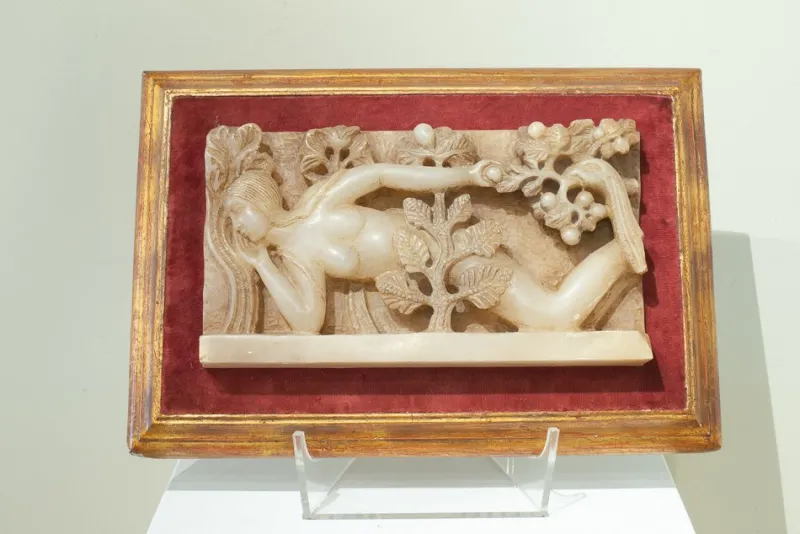 Best Pamono Relief of Eve, Early 1900s, Carved Alabaster