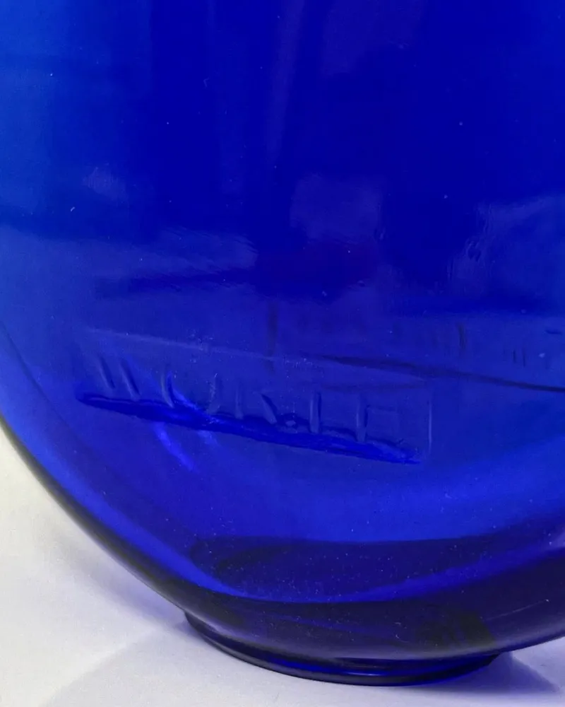Pamono René Lalique Art Deco Cobalt Blue Perfume Bottle for Worth Dans La Nuit, 1930> Bottles, Carafes & Jugs