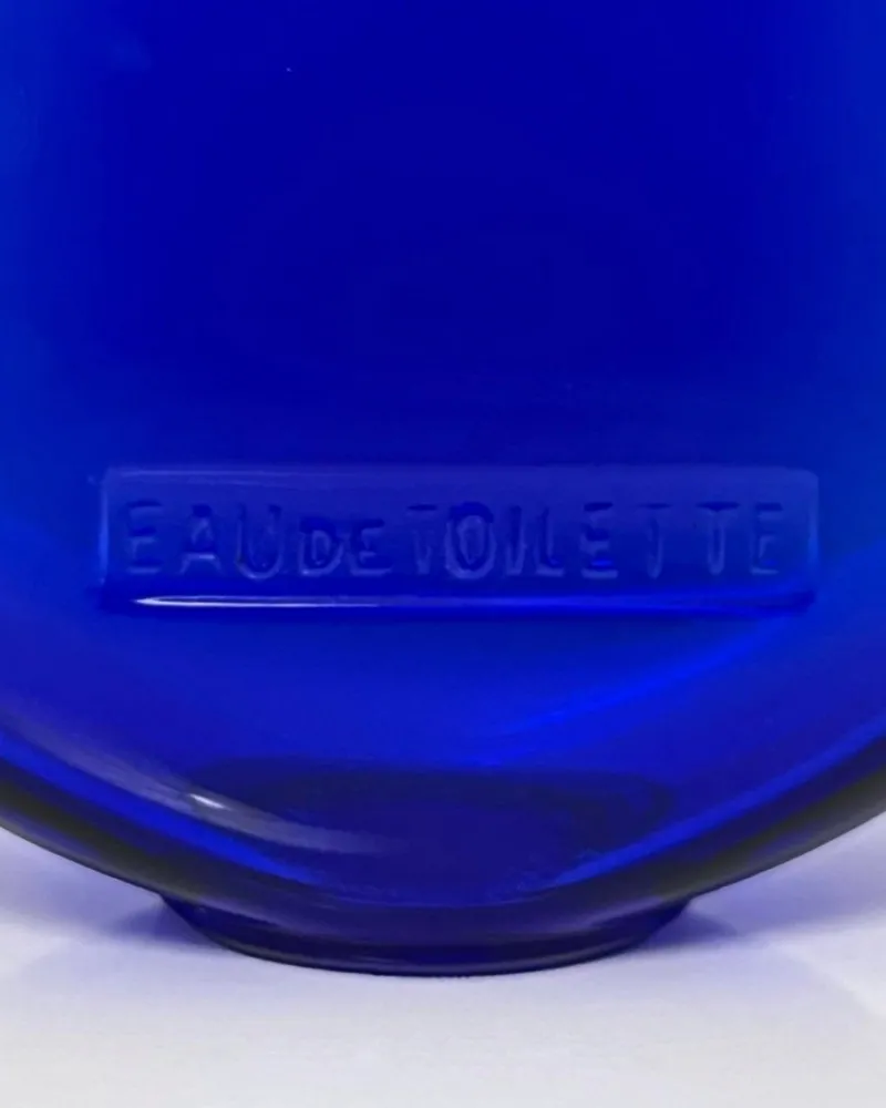 Pamono René Lalique Art Deco Cobalt Blue Perfume Bottle for Worth Dans La Nuit, 1930> Bottles, Carafes & Jugs