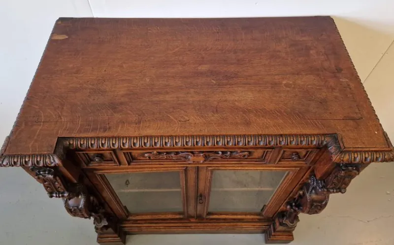 Clearance Pamono Renaissance Style Display Cabinet in Oak