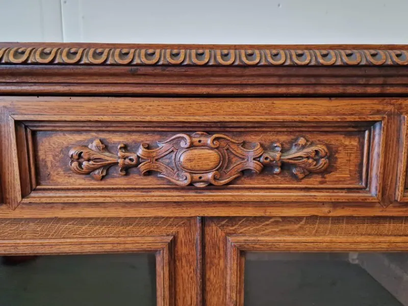Clearance Pamono Renaissance Style Display Cabinet in Oak
