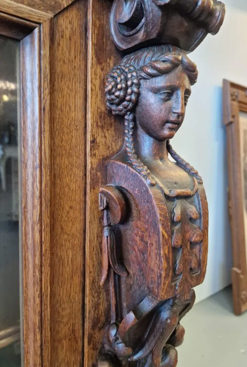 Clearance Pamono Renaissance Style Display Cabinet in Oak